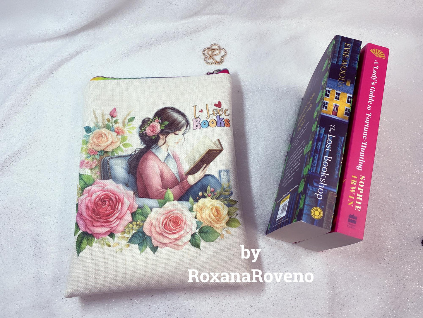 I Love Books, Valentine's Girl Reading, Book Sleeve