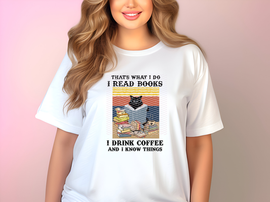 That's what I do I read Books, Black cat reading Short sleeve T-shirt